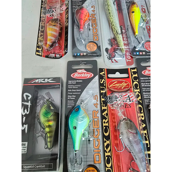 Lote 12 Curricanes Crankbait Bomber Berkley Strike King Penn