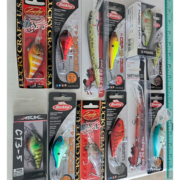 Lote 12 Curricanes Crankbait Bomber Berkley Strike King Penn